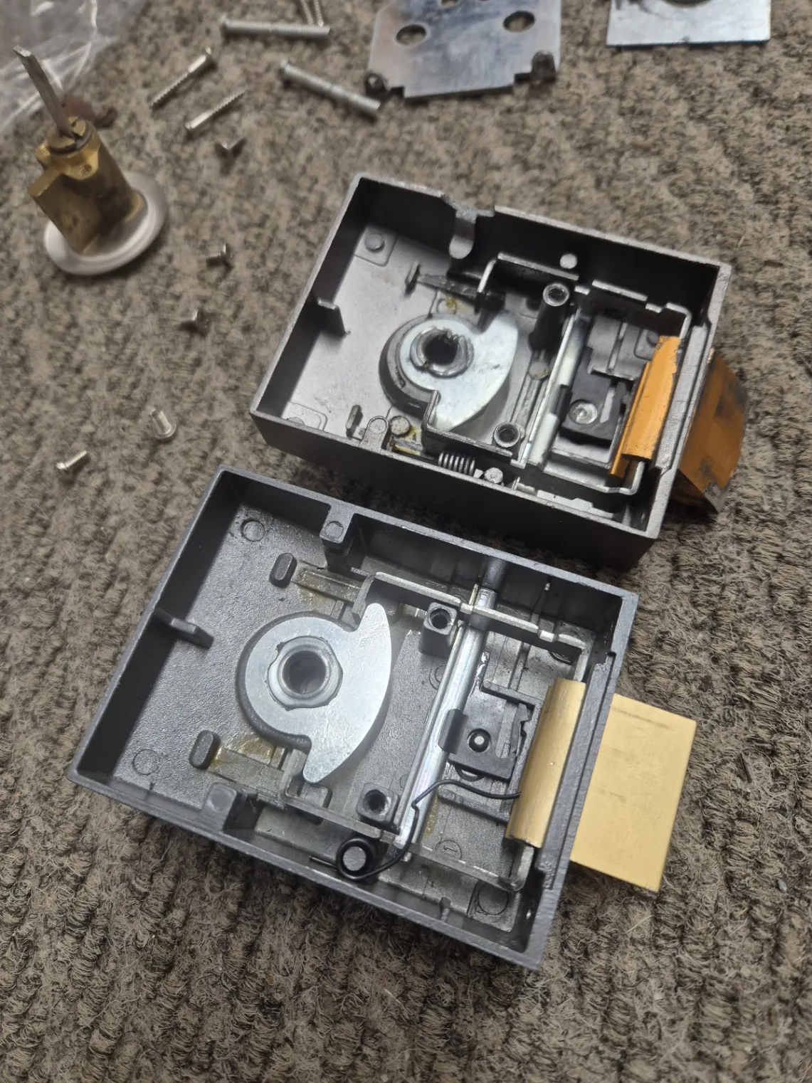 Real commercial-style lock mechanism job in Leeds